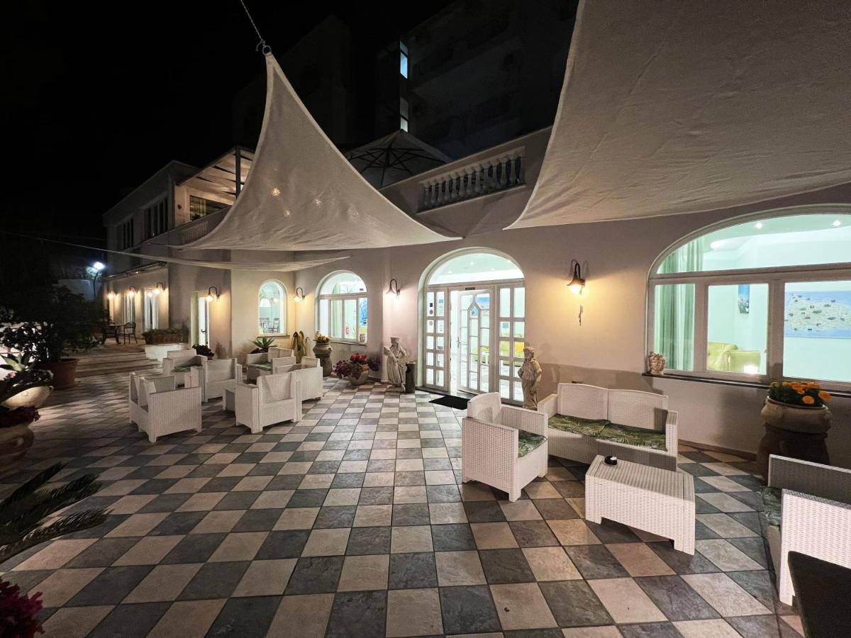 Hotel La Ginestra Forio di Ischia Eksteriør billede